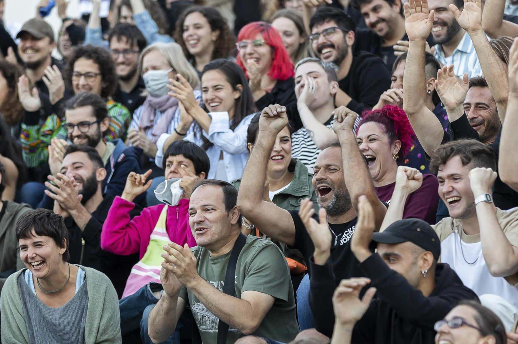 ¡Claro! Aquí tienes las respuestas en el orden solicitado:.